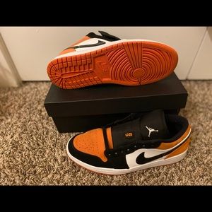 Jordan 1 Low “Shattered Backboard”